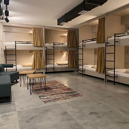 Dorm Kutaisi Hostel Bagian luar foto