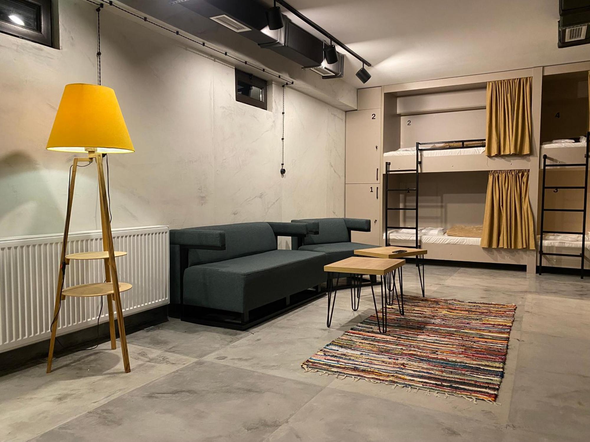 Dorm Kutaisi Hostel Bagian luar foto