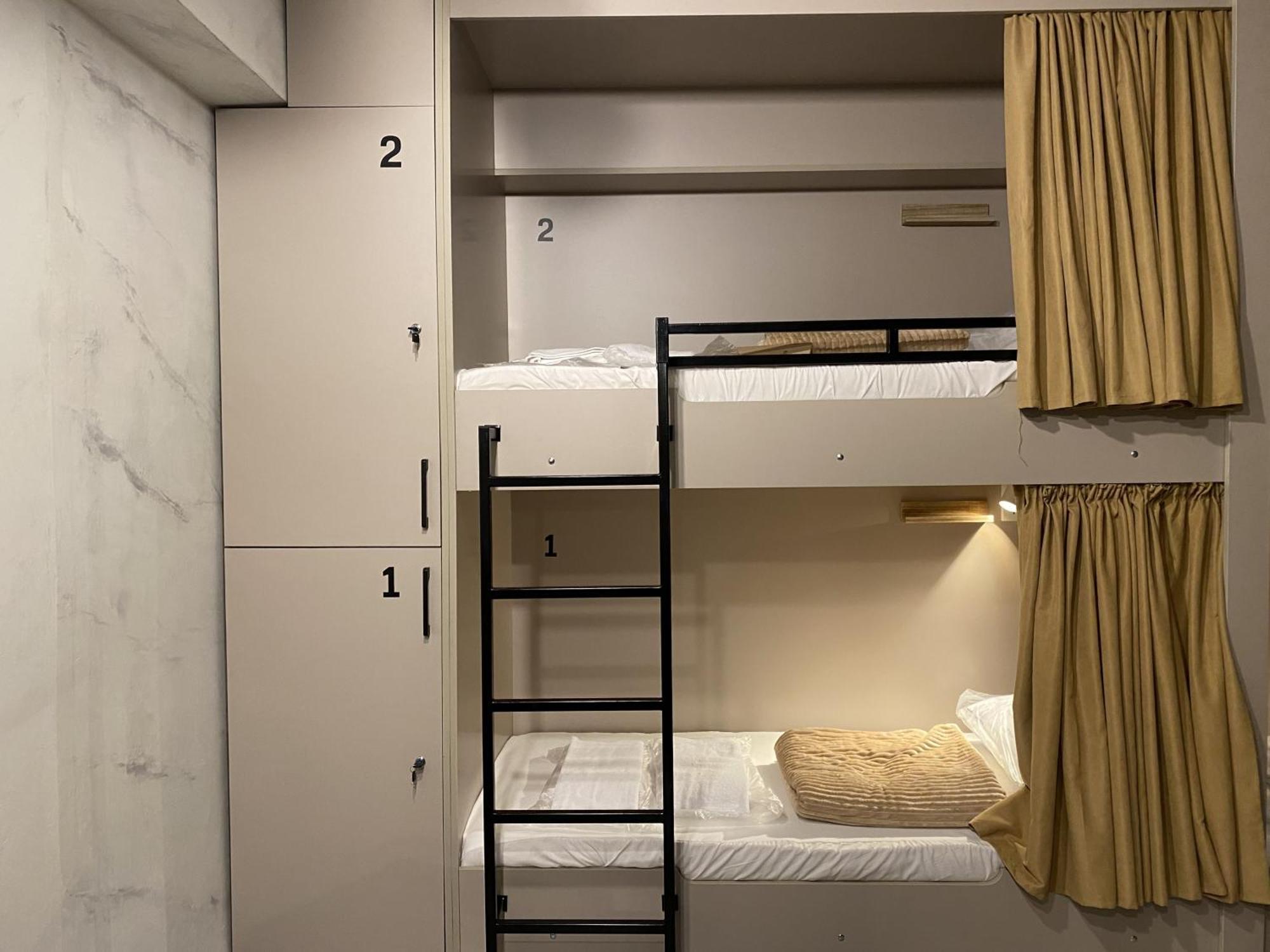 Dorm Kutaisi Hostel Bagian luar foto